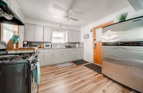 Erie House | 105 m² House ∙ 3 bedrooms ∙ 6 guests