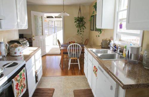 Woolen Mills House | 11 m² Motel ∙ 3 bedrooms ∙ 7 guests