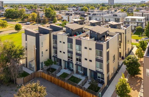 West Colfax Apartment | 111 m² Apartment ∙ 3 bedrooms ∙ 6 guests