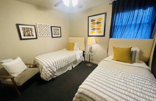 Westfield Condo | 112 m² Condo ∙ 2 bedrooms ∙ 6 guests