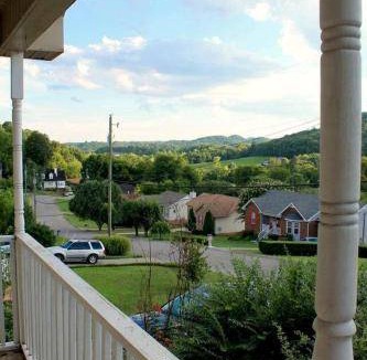 Millersville House | 116 m² House ∙ 3 bedrooms ∙ 8 guests