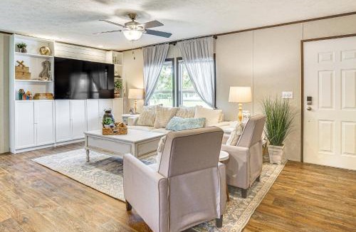 Graford House | 12 Mi to Possum Kingdom Lake Graford Getaway!