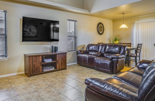 Biggs Field House | 120 m² House ∙ 3 bedrooms ∙ 6 guests
