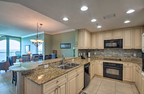 Pensacola Beach Apartment | 123 m² Apartment ∙ 2 bedrooms ∙ 6 guests