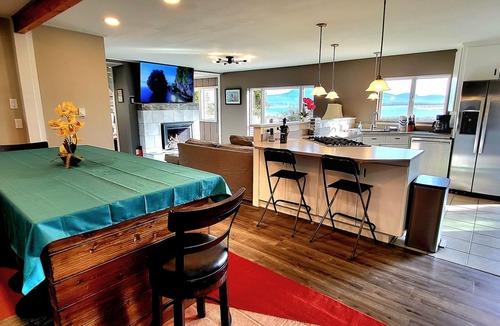Netarts House | 125' Beachfront Bliss, Private Beach Access, Firepits, crabbing, clamming - wow!