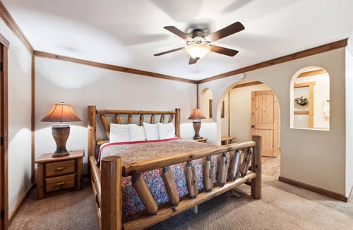 White Oak Lodge Condo | 128 m² Condo ∙ 2 bedrooms ∙ 6 guests