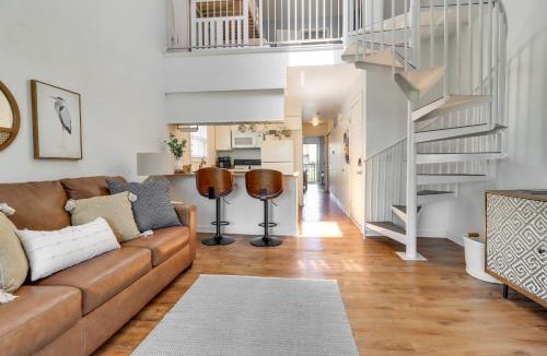 Oak Harbor Apartment | 13 Mi to Port Clinton Lake Erie Getaway with Dock