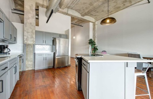 Crossroads Arts District Apartment | 131 m² Apartment ∙ 3 bedrooms ∙ 6 guests