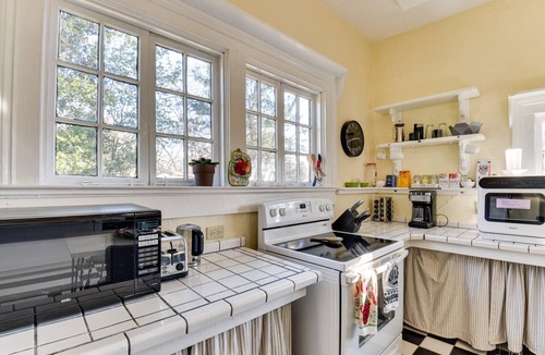 Watkinsville Cottage | 136 m² Cabin ∙ 2 bedrooms ∙ 5 guests