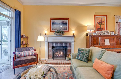 Murrells Inlet Cottage | 139 m² Cabin ∙ 3 bedrooms ∙ 5 guests