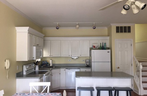 North End Condo | 13th & Central 3BR/2BA. WALK EVERYWHERE