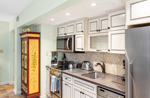 West Beach Village Condo | 1409 West Beach: 1BR Getaway, Near Beach, Credit for Bikes/Beach Gear