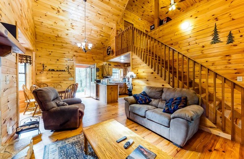 Williamstown Cabin | 146 m² Cabin ∙ 2 bedrooms ∙ 6 guests