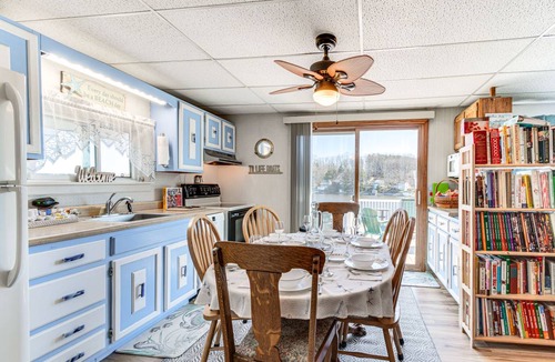 Wolcott Cottage | 148 m² Cabin ∙ 3 bedrooms ∙ 10 guests