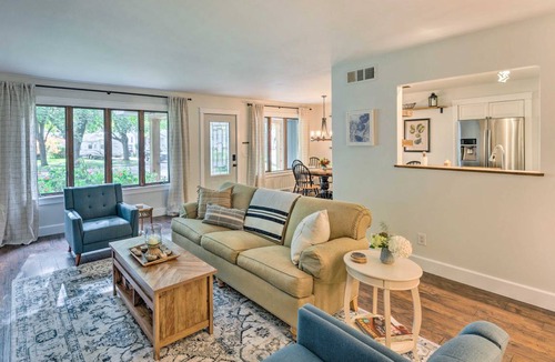 Lake Mills Cottage | 157 m² Cabin ∙ 3 bedrooms ∙ 8 guests