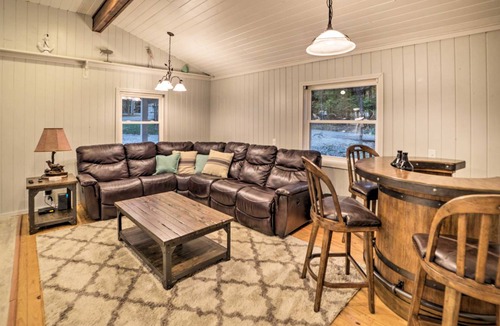 Benton House | 167 m² House ∙ 3 bedrooms ∙ 8 guests