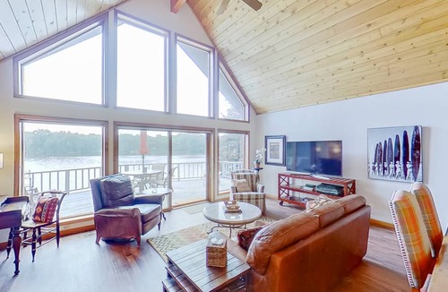 Paw Paw House | 168 m² House ∙ 3 bedrooms ∙ 9 guests