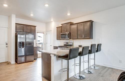 Aurora House | 17 Mi to Denver Zoo Family-Friendly Aurora Home