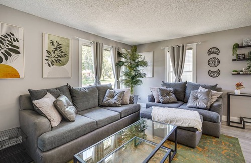 Golden Valley House | 173 m² House ∙ 4 bedrooms ∙ 10 guests