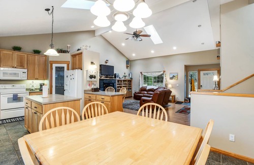 Sunset Beach House | 183 m² House ∙ 3 bedrooms ∙ 6 guests