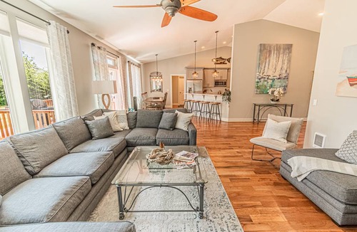 Rockaway Beach House | 189 m² House ∙ 3 bedrooms ∙ 8 guests