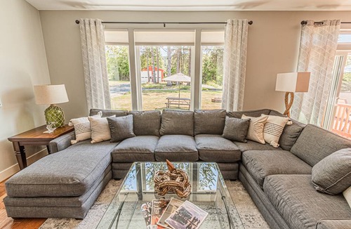 Rockaway Beach House | 189 m² House ∙ 3 bedrooms ∙ 8 guests