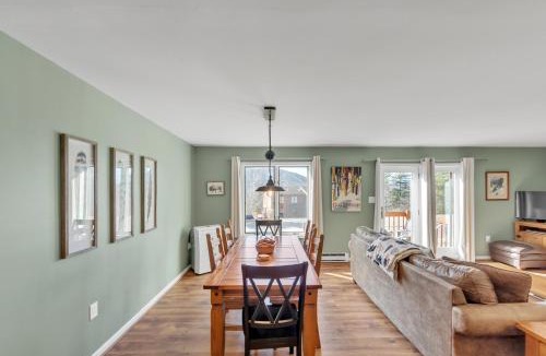 North Creek House | 18N - Cozy & Scenic Mountain Retreat