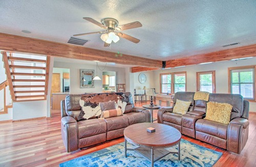 Northeast Heights Apartment | 192 m² Apartment ∙ 3 bedrooms ∙ 7 guests
