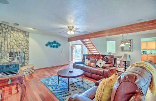 Northeast Heights Apartment | 192 m² Apartment ∙ 3 bedrooms ∙ 7 guests