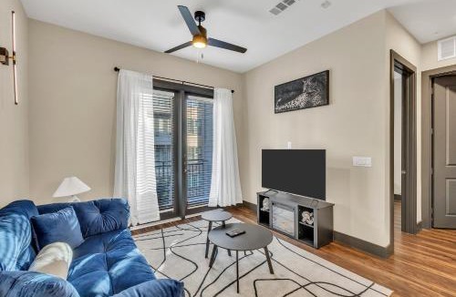 North Burnet Apartment | 1BR Alongside Q2 and Domain With Pool, Gym and Free Parking
