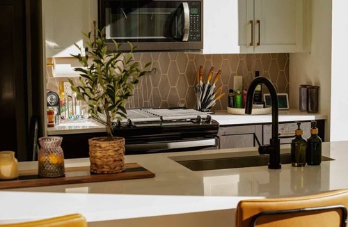 The Gulch Apartment | 2 Bed, 2 Bath Nest for Family