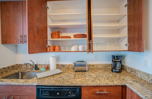 Downtown West Apartment | 2 Bedroom Fully Furnished APT over Camden Yards by RedAwning