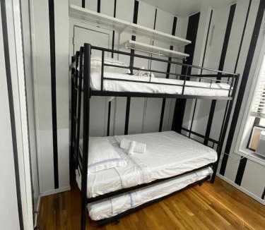 Hunters Point Apartment | 2 Bedrooms Flat 5 minutes from TIMES SQUARE