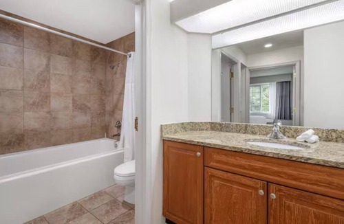 Mishawaka Hotel | 2 Comfortable Studio Unit w/Kitchen l Close to Riverwalk & Notre Dame