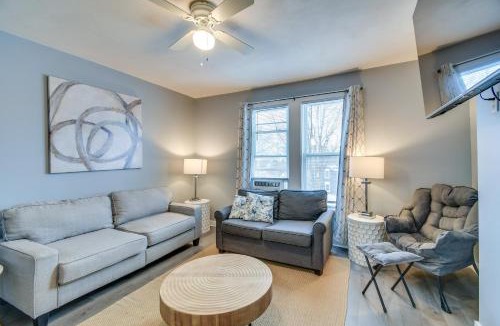 Syracuse Apartment | 2 Mi to Dtwn Syracuse Cozy Updated Apt!