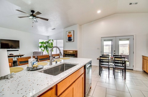 Westside House | 2 Mi to Petroglyph Nat’l Monument: Updated Home