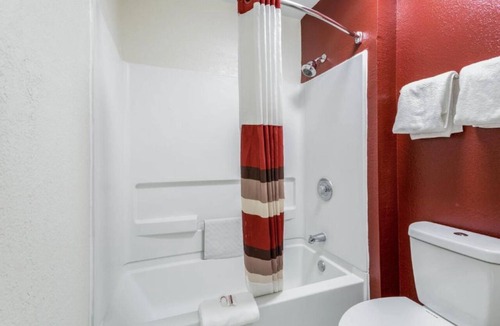 Allison Hotel | 2 Pet-friendly Units for Families Exploring Gallup - Free Parking, Breakfast