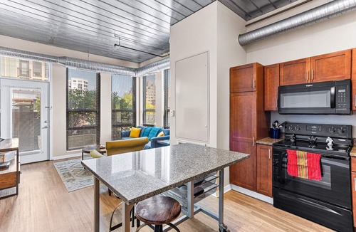 Old West Side Apartment | 2 Separate 2BR Units Near Big House & Downtown
