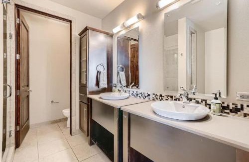 Ballpark Apartment | 2 UNITS Loft in LoDo RiNo Mountain BallparkView