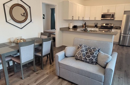 Monroe Apartment | #201 New Cozy Monroe Condo near Evergreen State Fair!