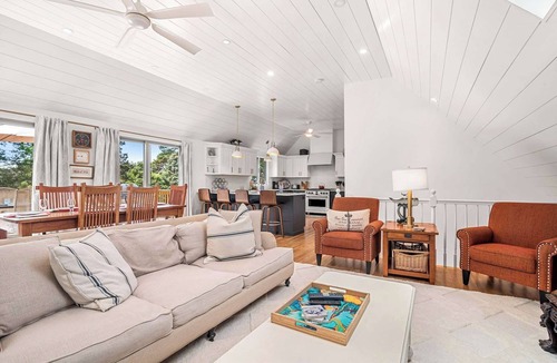 Eastham House | 2025 Remodel! Walk to Pond, 2 Min Drive to Beach!
