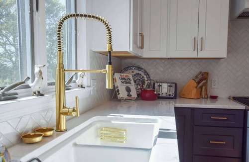 Eastham House | 2025 Remodel! Walk to Pond, 2 Min Drive to Beach!