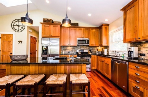 Lakeside House | (2026 OPEN!) ASSOCIATION BEACH ACCESS and PRIVATE TENNIS COURT!