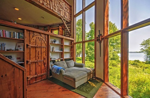 Prospect Harbor Cottage | 204 m² Cabin ∙ 3 bedrooms ∙ 7 guests