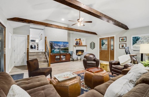 Black Hawk House | 209 m² House ∙ 3 bedrooms ∙ 6 guests