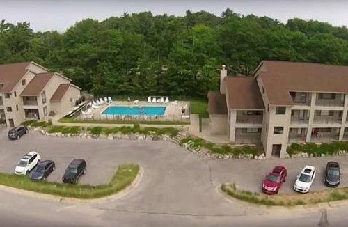 Elk Rapids Condo | #21 ELK RAPIDS BEACH CONDOMINIUM
