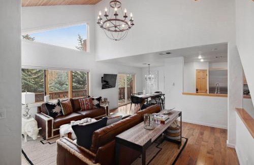 Vail Apartment | 2109 B Chamonix home