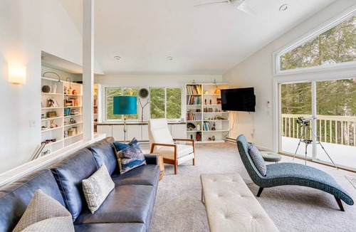 Otis House | 211 m² House ∙ 2 bedrooms ∙ 6 guests