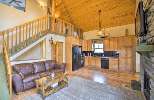 Buckeye Lake House | 211 m² House ∙ 5 bedrooms ∙ 10 guests