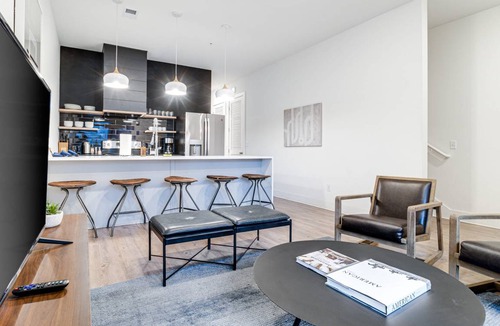 Music Row Apartment | 213 m² Apartment ∙ 4 bedrooms ∙ 10 guests